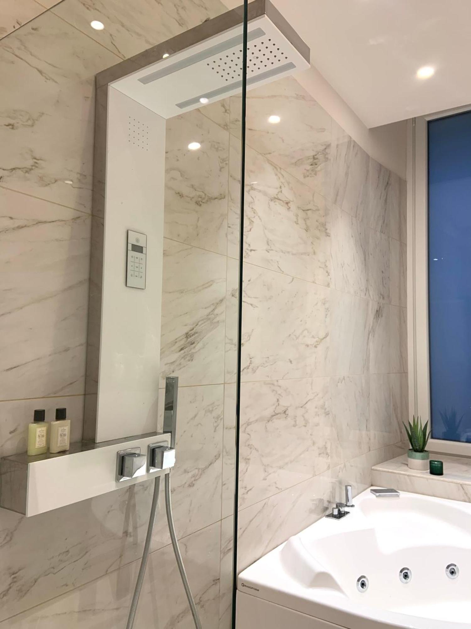 Bari Downtown Luxury Apartment Eksteriør billede
